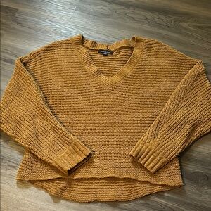 American Eagle Dark Mustard Cropped Sweater